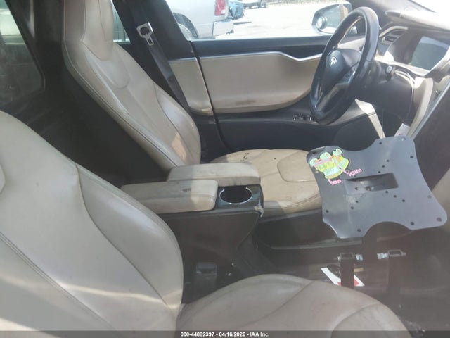 Продаж на аукціоні авто 2015 Tesla Model S 85d/p85d, vin: 5YJSA1H40FF081529, номер лоту: 44882397