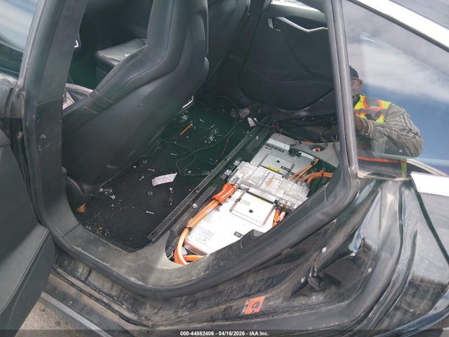 Продаж на аукціоні авто 2015 Tesla Model S 70d/85d/p85d, vin: 5YJSA4H24FFP76340, номер лоту: 44882406