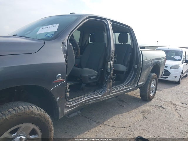 Продаж на аукціоні авто 2017 Ram 2500 Slt  4x4 6'4 Box, vin: 3C6UR5DLXHG535568, номер лоту: 44882412