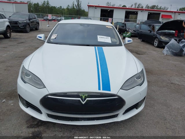 Продаж на аукціоні авто 2015 Tesla Model S 60/70/85, vin: 5YJSA1E17FF101950, номер лоту: 44882417
