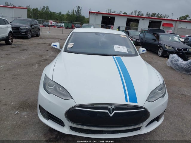 Продаж на аукціоні авто 2015 Tesla Model S 60/70/85, vin: 5YJSA1E17FF101950, номер лоту: 44882417