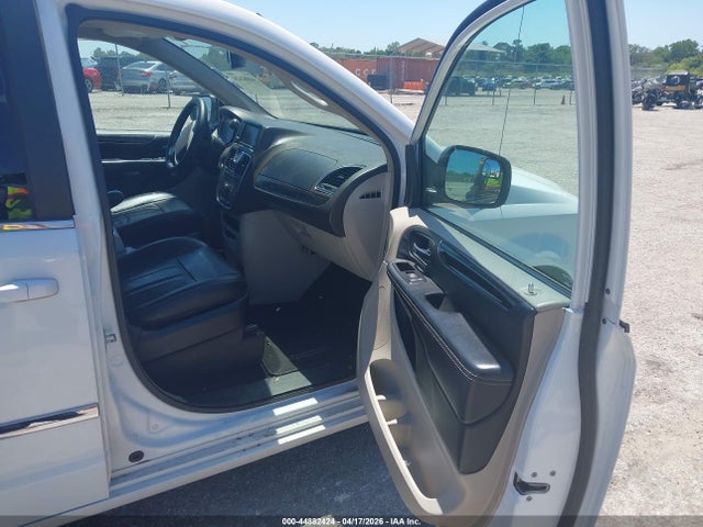 Продаж на аукціоні авто 2015 Chrysler Town & Country Touring, vin: 2C4RC1BG9FR715016, номер лоту: 44882424