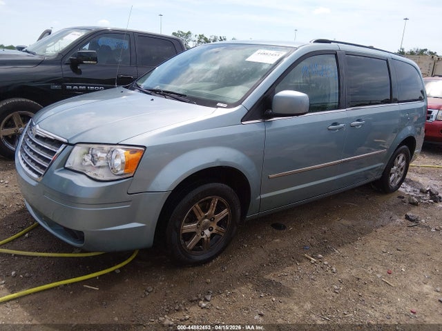 44882453 :رقم المزاد ، 2A4RR5D13AR479240 vin ، 2010 Chrysler Town & Country Touring مزاد بيع