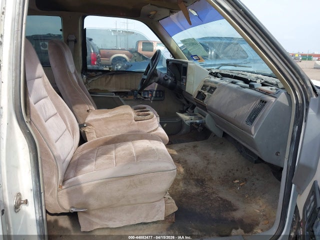 44882477 :رقم المزاد ، 2GTEC19H7N1526326 vin ، 1992 Gmc Sierra C1500 مزاد بيع