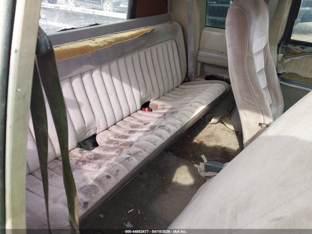 44882477 :رقم المزاد ، 2GTEC19H7N1526326 vin ، 1992 Gmc Sierra C1500 مزاد بيع