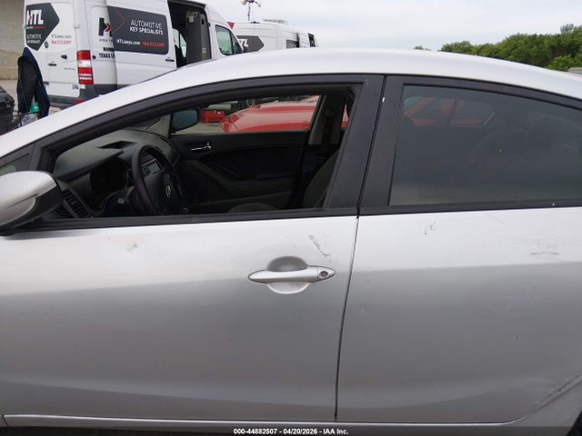 44882507 :رقم المزاد ، KNAFK4A69E5215219 vin ، 2014 Kia Forte Lx مزاد بيع