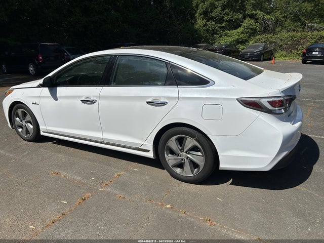 2017 HYUNDAI SONATA HYBRID KMHE34L30HA072442 Photo 2