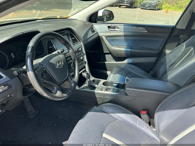 2017 HYUNDAI SONATA HYBRID KMHE34L30HA072442 Photo 4