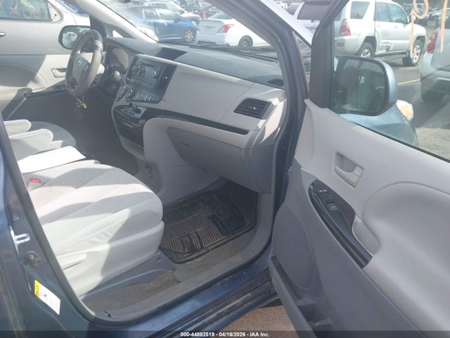 Aukcja sprzedaży 2014 Toyota Sienna Le V6 8 Passenger, vin: 5TDKK3DC3ES487319, numer aukcji: 44882519
