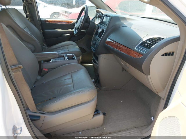 44882551 :رقم المزاد ، 2C4RC1BG6GR230589 vin ، 2016 Chrysler Town & Country Touring مزاد بيع