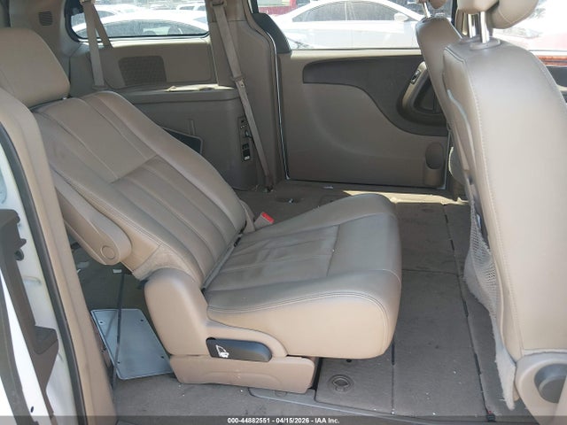 44882551 :رقم المزاد ، 2C4RC1BG6GR230589 vin ، 2016 Chrysler Town & Country Touring مزاد بيع