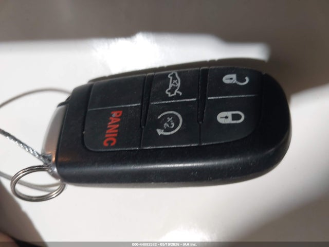 2014 Chrysler 300 300s მანქანა იყიდება აუქციონზე, vin: 2C3CCABG8EH231062, აუქციონის ნომერი: 44882582