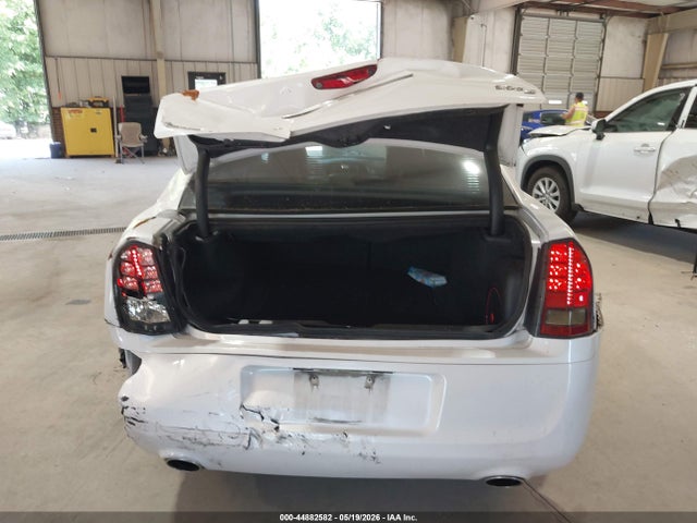2014 Chrysler 300 300s მანქანა იყიდება აუქციონზე, vin: 2C3CCABG8EH231062, აუქციონის ნომერი: 44882582