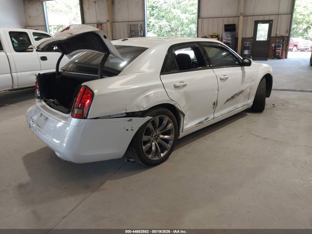 2014 Chrysler 300 300s მანქანა იყიდება აუქციონზე, vin: 2C3CCABG8EH231062, აუქციონის ნომერი: 44882582