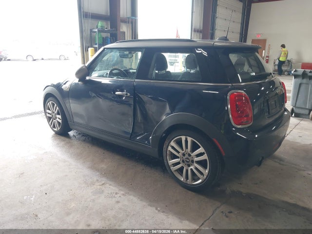 Продажа на аукционе авто 2017 Mini Hardtop Cooper, vin: WMWXP5C32H2F61166, номер лота: 44882638