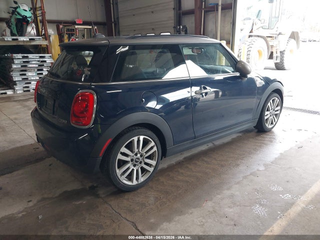 Продажа на аукционе авто 2017 Mini Hardtop Cooper, vin: WMWXP5C32H2F61166, номер лота: 44882638