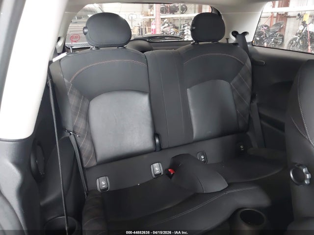 Продажа на аукционе авто 2017 Mini Hardtop Cooper, vin: WMWXP5C32H2F61166, номер лота: 44882638