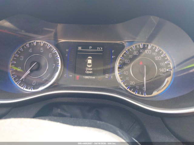Aukcja sprzedaży 2015 Chrysler 200 Limited, vin: 1C3CCCAB0FN537229, numer aukcji: 44882657
