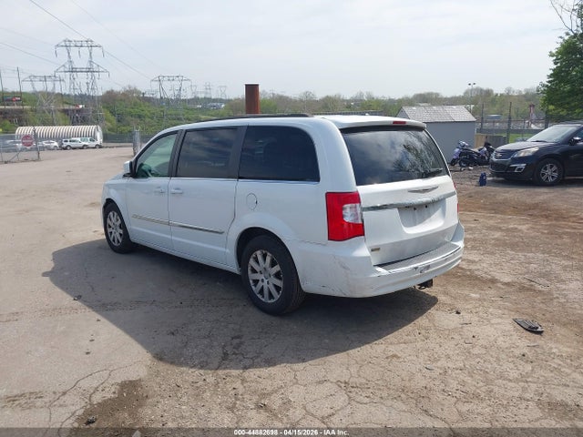 2016 CHRYSLER TOWN & COUNTRY 2C4RC1BG1GR289209 Photo 2