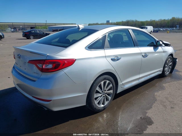 Aukcja sprzedaży 2017 Hyundai Sonata Sport, vin: 5NPE34AF1HH585743, numer aukcji: 44882704