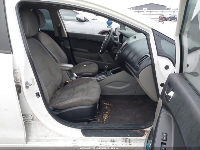 Продажа на аукционе авто 2015 Kia Forte Lx, vin: KNAFX4A62F5322258, номер лота: 44882729