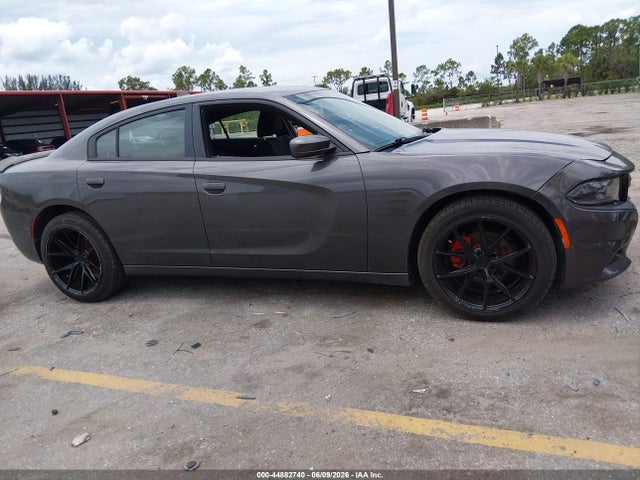 44882740 :رقم المزاد ، 2C3CDXHG9HH523024 vin ، 2017 Dodge Charger Sxt Rwd مزاد بيع