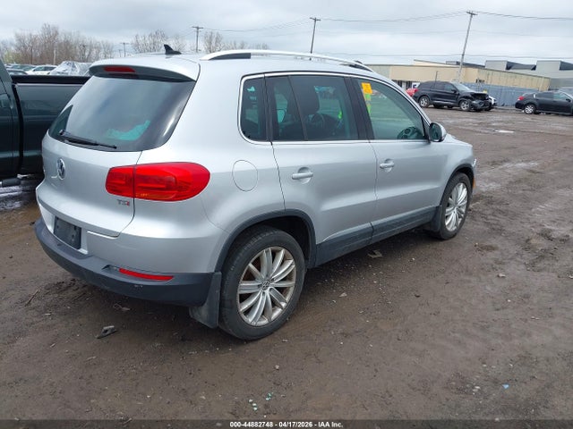 Aukcja sprzedaży 2016 Volkswagen Tiguan Se, vin: WVGAV7AX3GW568756, numer aukcji: 44882748