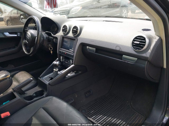 2011 AUDI A3 WAUBJAFM3BA013664 Photo 4