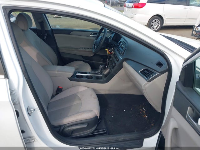 44882771 :رقم المزاد ، 5NPE24AF5FH199035 vin ، 2015 Hyundai Sonata Se مزاد بيع