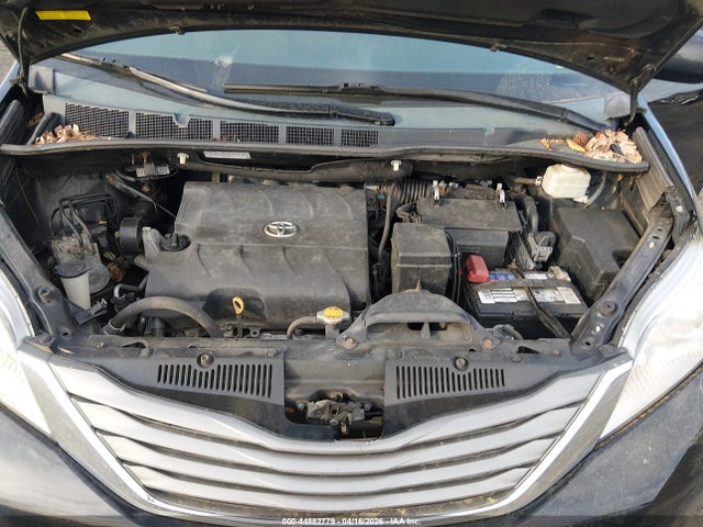 5TDYK3DCXES480538 Toyota Sienna Xle V6 8 Passenger