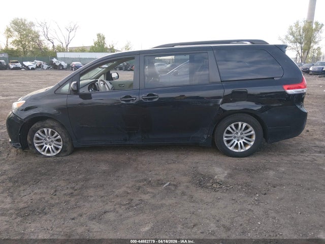 5TDYK3DCXES480538 Toyota Sienna Xle V6 8 Passenger