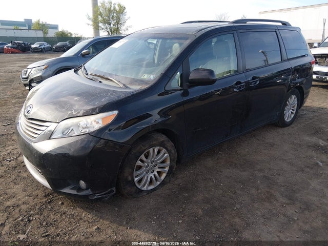 5TDYK3DCXES480538 Toyota Sienna Xle V6 8 Passenger