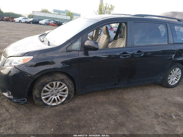 5TDYK3DCXES480538 Toyota Sienna Xle V6 8 Passenger