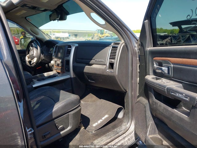 2018 Ram 1500 Laramie  4x4 5'7 Box მანქანა იყიდება აუქციონზე, vin: 1C6RR7NT5JS161742, აუქციონის ნომერი: 44882793
