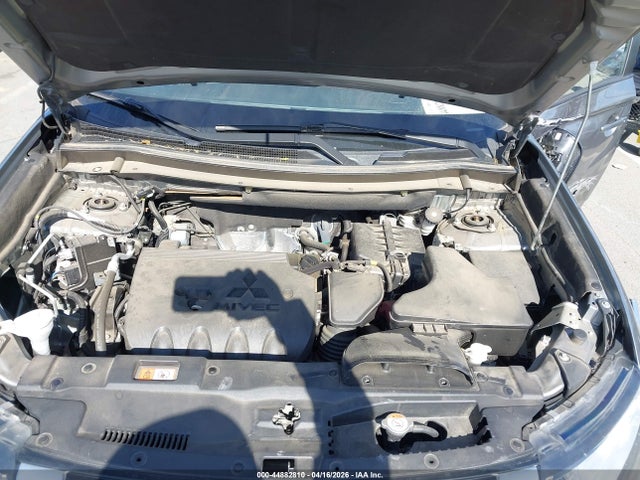 44882810 :رقم المزاد ، JA4AD2A39LZ048183 vin ، 2020 Mitsubishi Outlander Es 2.4 مزاد بيع