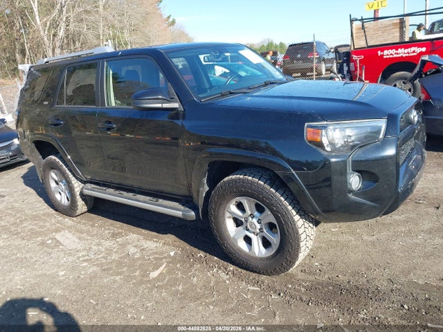 2018 Toyota 4runner Sr5 მანქანა იყიდება აუქციონზე, vin: JTEBU5JR1J5556812, აუქციონის ნომერი: 44882825
