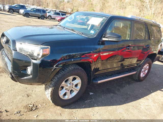2018 Toyota 4runner Sr5 მანქანა იყიდება აუქციონზე, vin: JTEBU5JR1J5556812, აუქციონის ნომერი: 44882825
