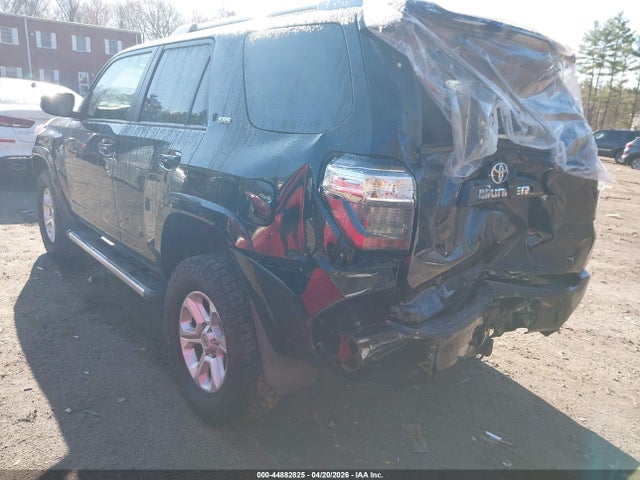 2018 Toyota 4runner Sr5 მანქანა იყიდება აუქციონზე, vin: JTEBU5JR1J5556812, აუქციონის ნომერი: 44882825