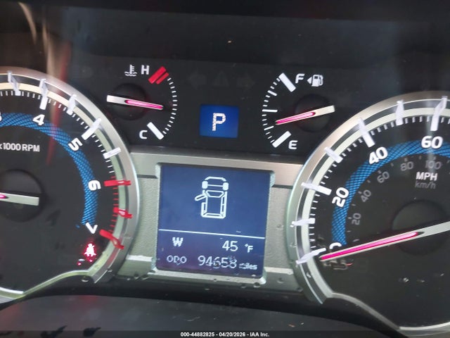 2018 Toyota 4runner Sr5 მანქანა იყიდება აუქციონზე, vin: JTEBU5JR1J5556812, აუქციონის ნომერი: 44882825