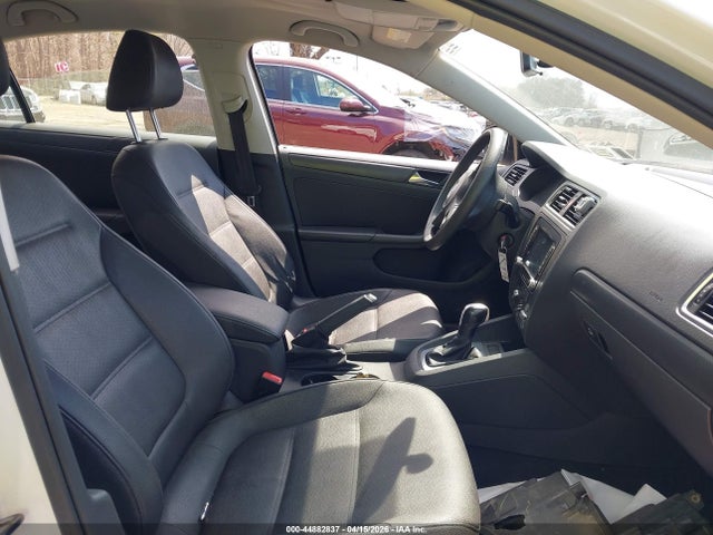 2011 Volkswagen Jetta 2.5l Se მანქანა იყიდება აუქციონზე, vin: 3VWDZ7AJ8BM047779, აუქციონის ნომერი: 44882837