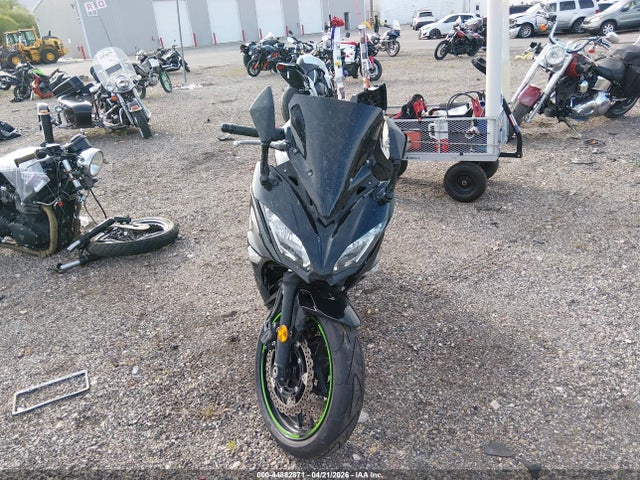 44882871 :رقم المزاد ، JKAEXEJ15KDA04236 vin ، 2019 Kawasaki Ex650 J مزاد بيع