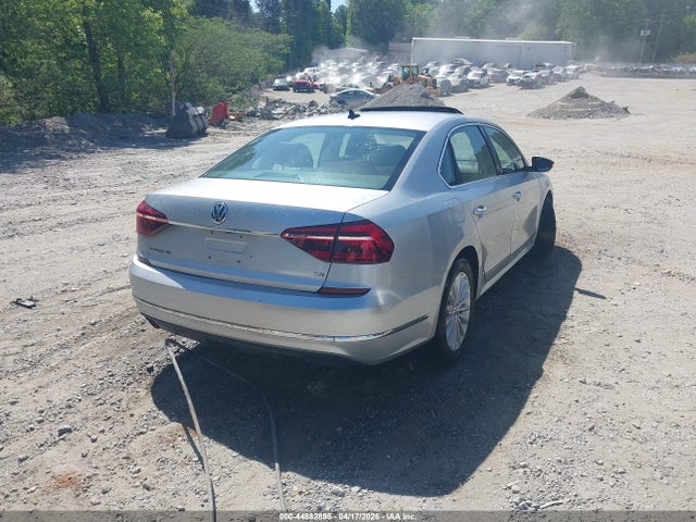 Продаж на аукціоні авто 2017 Volkswagen Passat 1.8t Se, vin: 1VWBT7A30HC006499, номер лоту: 44882895