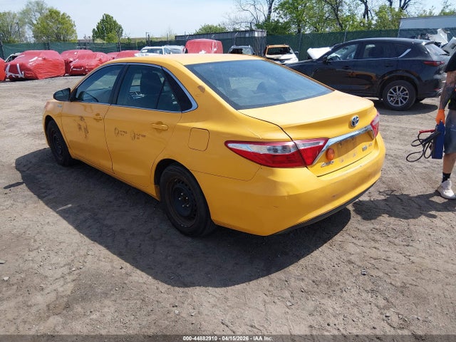 2015 TOYOTA CAMRY HYBRID 4T1BD1FK4FU171679 Photo 2