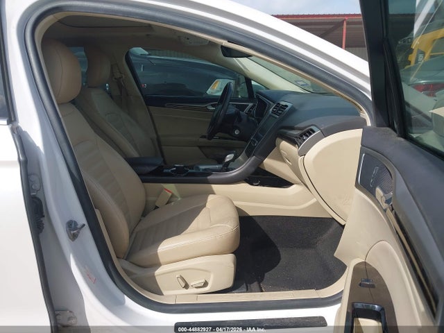 2014 Ford Fusion Hybrid Se მანქანა იყიდება აუქციონზე, vin: 3FA6P0LU2ER184231, აუქციონის ნომერი: 44882927