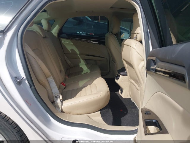 2014 Ford Fusion Hybrid Se მანქანა იყიდება აუქციონზე, vin: 3FA6P0LU2ER184231, აუქციონის ნომერი: 44882927