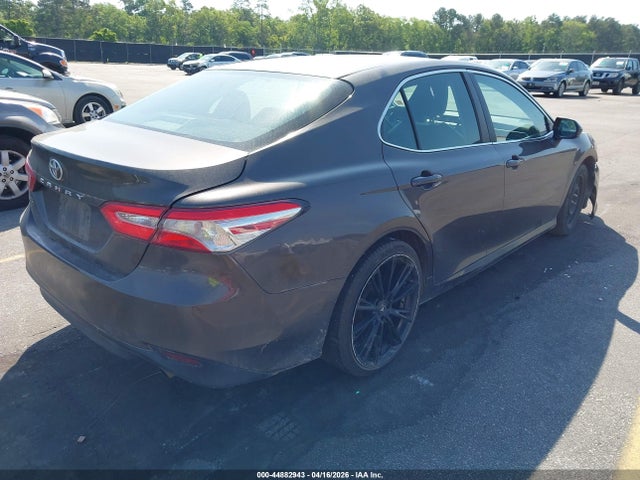 Продажа на аукционе авто 2018 Toyota Camry Le, vin: 4T1B11HK4JU552382, номер лота: 44882943