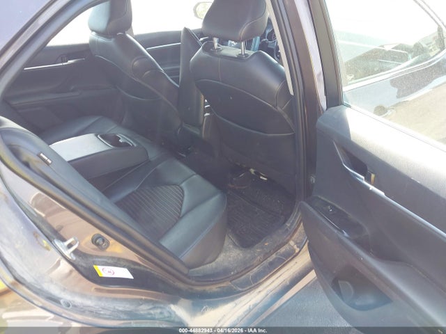 Продажа на аукционе авто 2018 Toyota Camry Le, vin: 4T1B11HK4JU552382, номер лота: 44882943