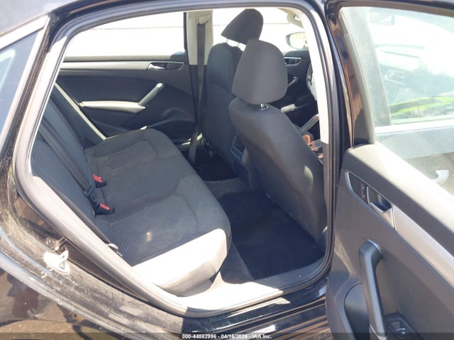 Продаж на аукціоні авто 2016 Volkswagen Passat 1.8t S, vin: 1VWAT7A35GC011496, номер лоту: 44882996