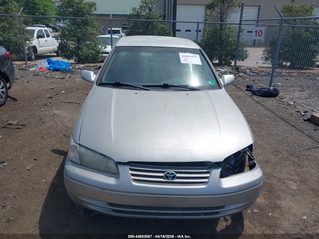 2000 Toyota Camry Ce მანქანა იყიდება აუქციონზე, vin: 4T1BG22K9YU012405, აუქციონის ნომერი: 44883067