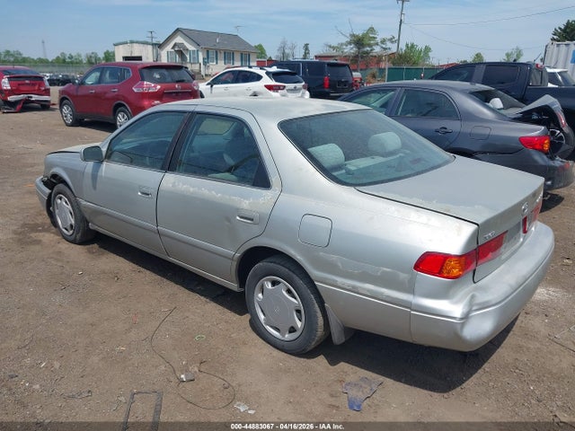 2000 Toyota Camry Ce მანქანა იყიდება აუქციონზე, vin: 4T1BG22K9YU012405, აუქციონის ნომერი: 44883067